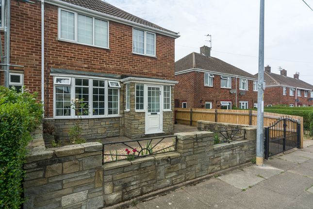 Crowland Avenue, Grimsby DN34 3 bed end of terrace house for sale