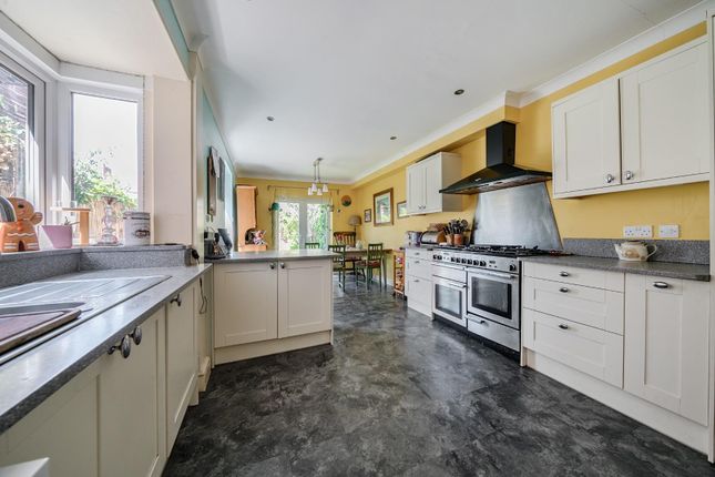5 bedroom terraced house for sale