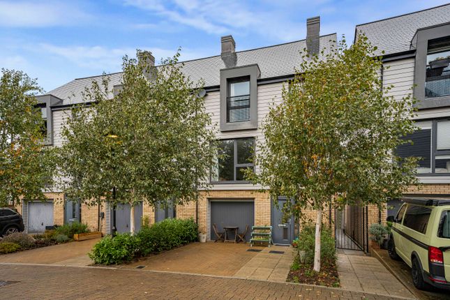 Hitchin SG4 4 bed townhouse for sale
