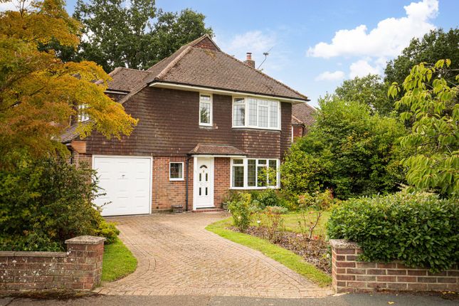 Blount Avenue, East Grinstead RH19 4 bed detached house for sale