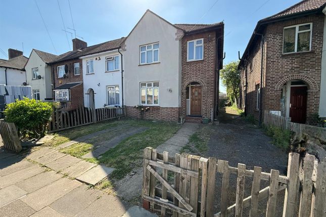 4 bedroom end of terrace house for sale