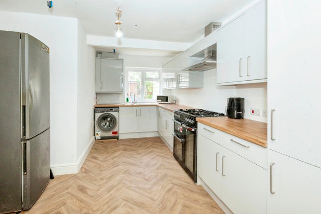 Abbotts Road, Southall UB1 5 bed terraced house for sale