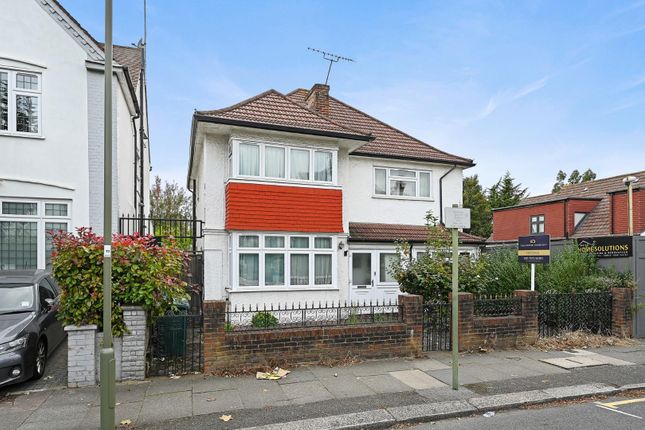 Wentworth Road, London 4 bed detached house for sale