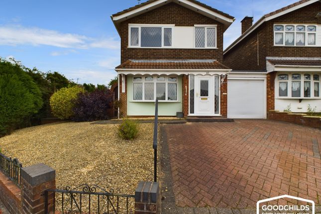 3 bedroom link detached house for sale