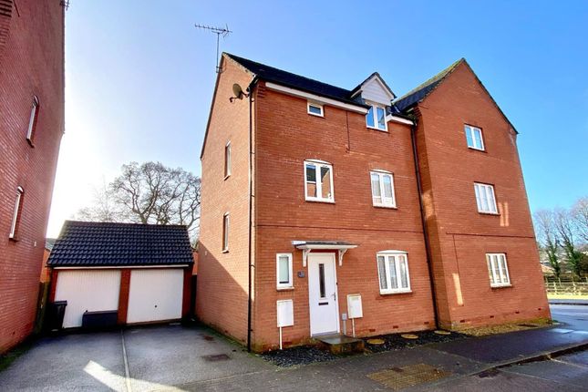 Hawks Drive, Tiverton, EX16 4 bed townhouse for sale