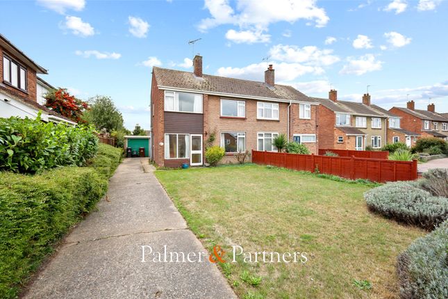 Holly Road, Stanway, Colchester... 3 bed semi