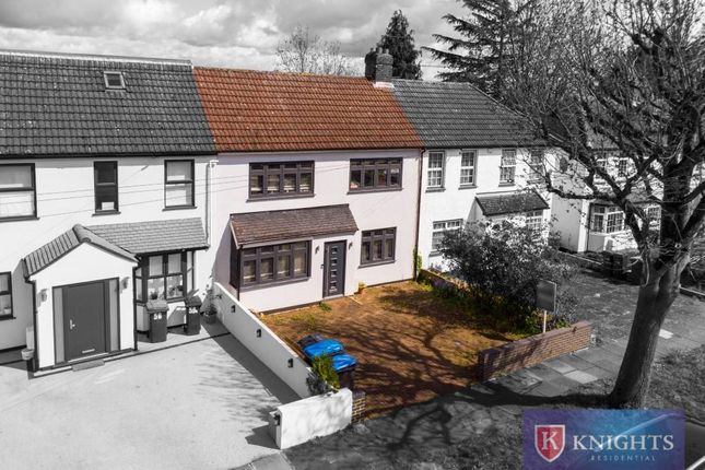 Trent Gardens, London, N14 3 bed house for sale