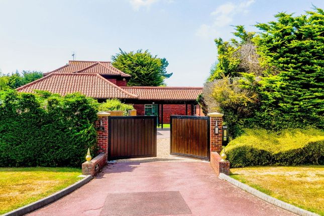 Angmering Lane, East Preston BN16 5 bed detached house for sale