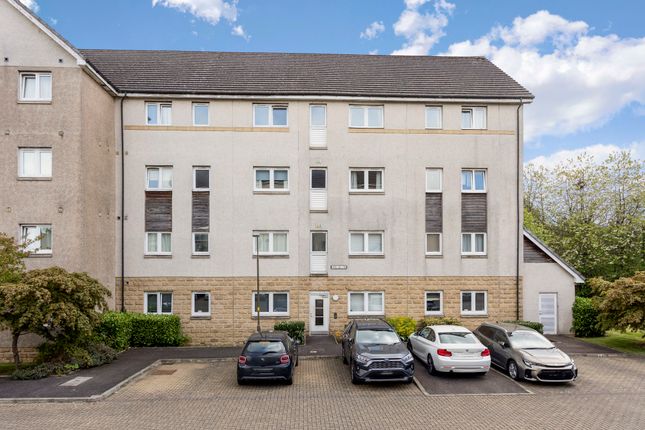 3 bedroom flat for sale