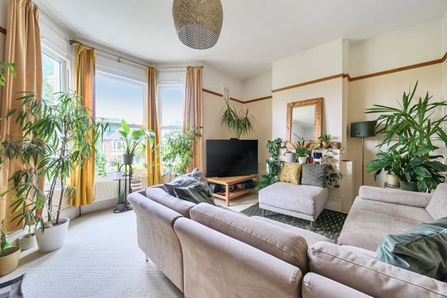 Trewsbury Road, London, SE26 2 bed maisonette for sale