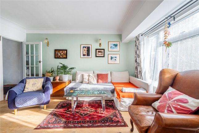 3 bed detached house