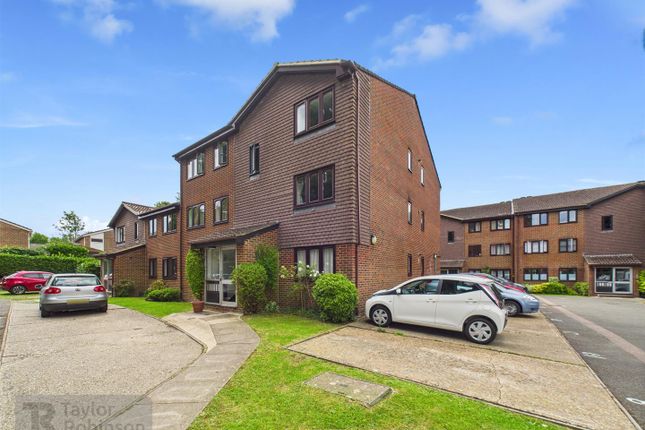 Southgate, Crawley 1 bed apartment for sale