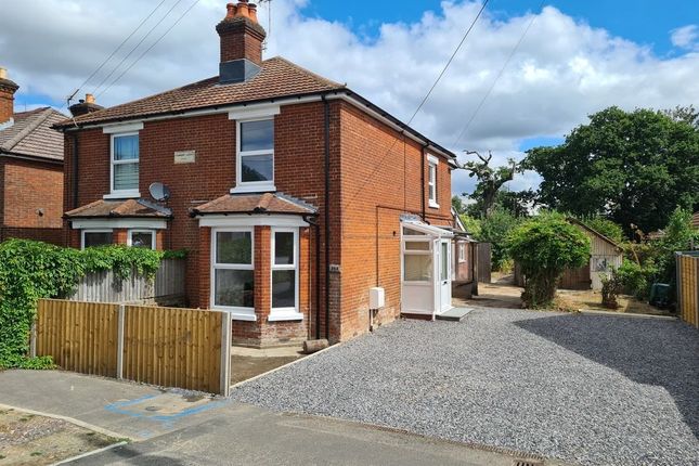 Salisbury Road, Totton, Southampton... 3 bed semi