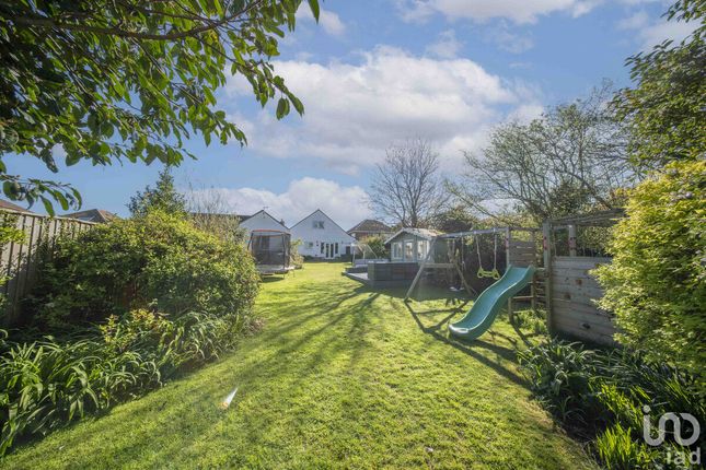 5 bedroom detached bungalow for sale