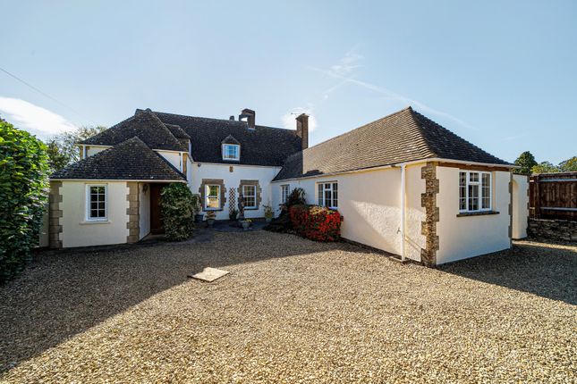 4 bed detached house