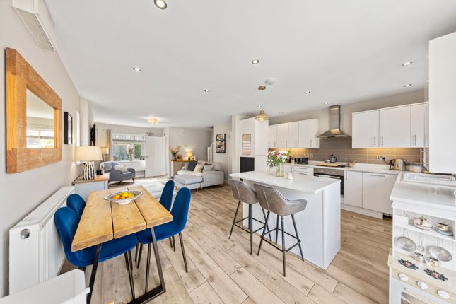 Liverpool Road, Great Sankey, WA5 3 bed semi