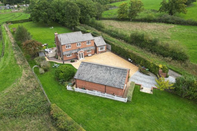 Bell Green Lane, Nr Wythall... 3 bed detached house for sale