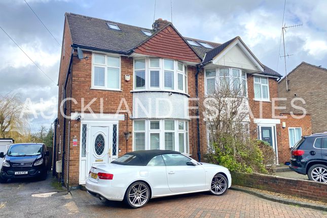 Wroxham Gardens, Potters Bar EN6 4 bed semi