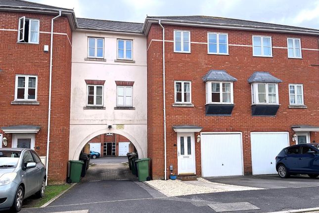 5 bedroom town house for sale