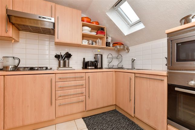 Rosehill Farm Meadow, Banstead, Surrey 2 bed apartment for sale