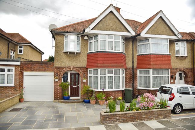 Constance Road, Twickenham TW2 3 bed semi