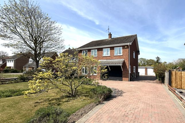 The Woodlands, Corton, NR32 4 bed detached house for sale