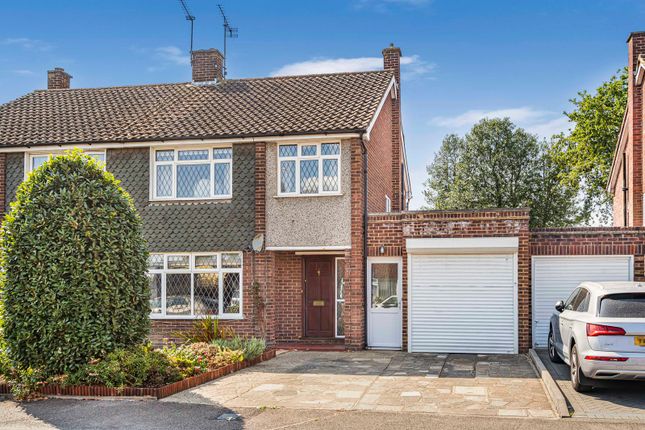 Maxwell Road, Ashford, Surrey, TW15 3 bed semi
