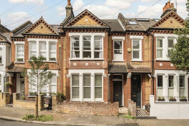 Marney Road, London SW11 2 bed flat for sale