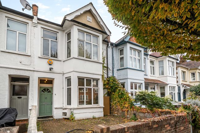 5 bed detached house