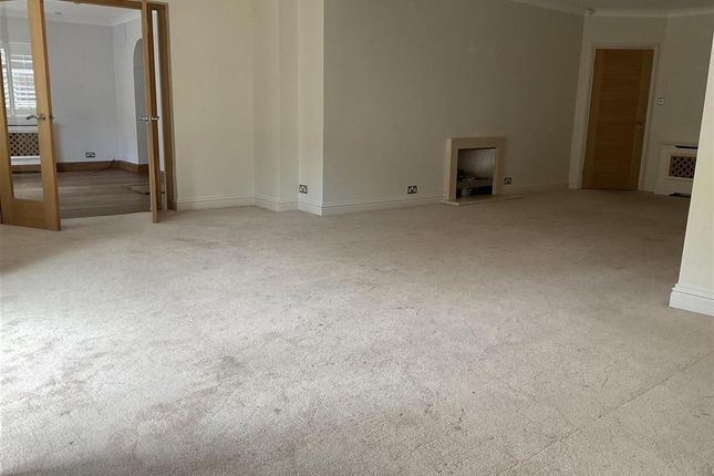 3 bed detached house