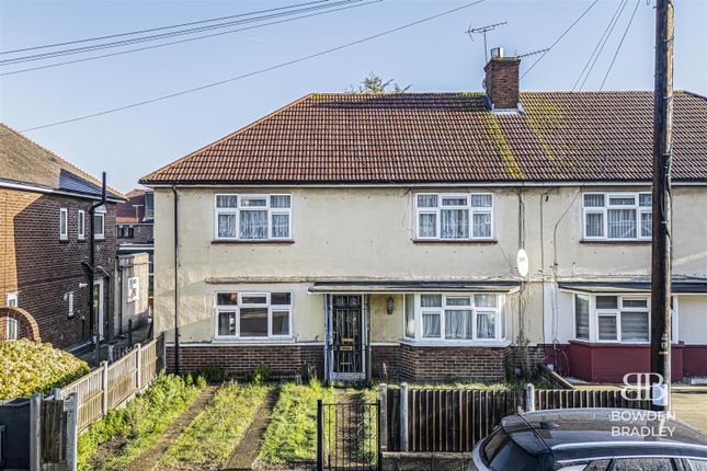 Laneside Avenue, Dagenham 2 bed maisonette for sale