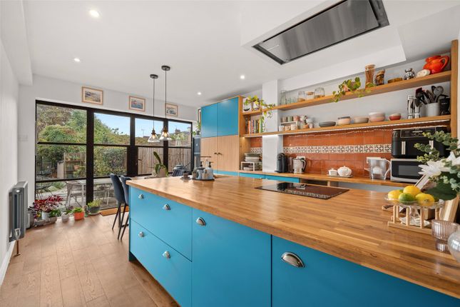 Wescott Road, Berkshire RG40 2 bed terraced house for sale