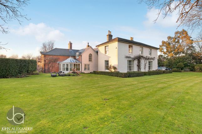 8 bedroom detached house for sale