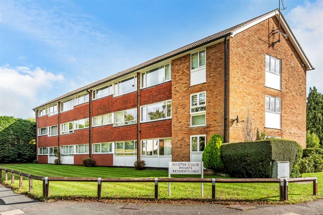 Master Close, Oxted 2 bed flat for sale