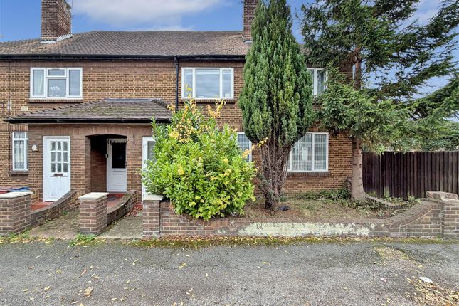 Ambassador Close, Hounslow TW3 2 bed maisonette for sale