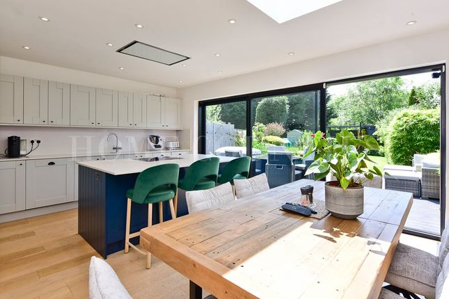 Laurel Avenue, Potters Bar, EN6 3 bed semi