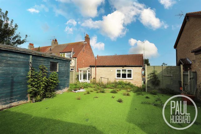 Victoria Road, Oulton Broad, NR33 2 bed detached bungalow for sale