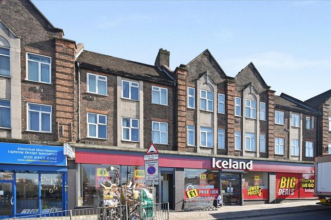 Chartley Parade, London, NW2 2 bed flat for sale