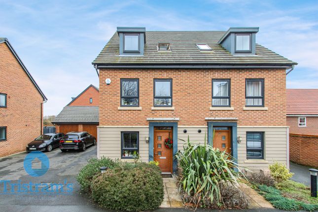 3 bedroom town house for sale
