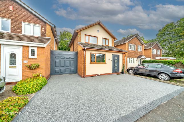 Lynwood Close, Willenhall WV12 3 bed detached house for sale