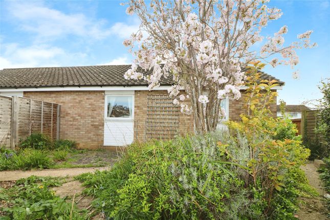 Orchard Way, Wymondham, Norfolk, NR18 2 bed bungalow for sale