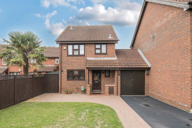 Chirk Close, Hayes 3 bed link detached house for sale