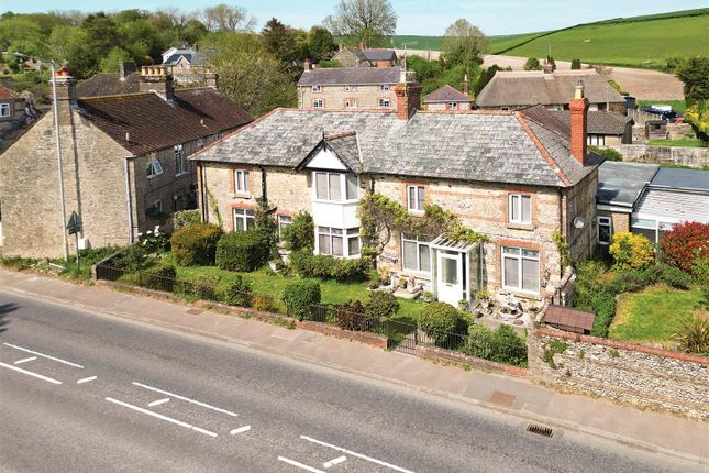 8 bedroom detached house for sale