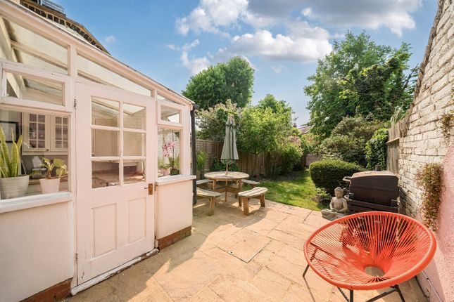 Rectory Grove, Clapham, London, SW4 1 bed flat for sale
