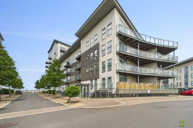 82 Darbyshire House Clovelly Place... 2 bed flat for sale