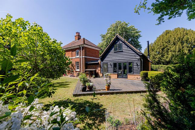 Church Road, Henlow SG16 4 bed detached house for sale