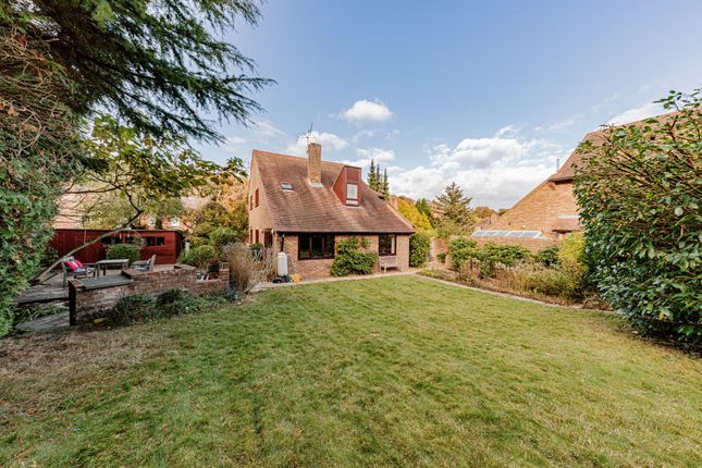 The Street, Newnham, ME9 3 bed detached house for sale
