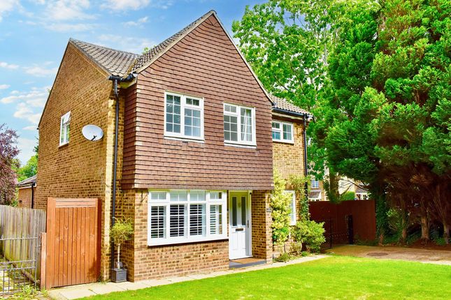 Beauclare Close, Leatherhead KT22 4 bed detached house for sale