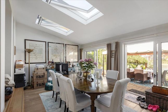 Deodar Road, Putney, London, SW15 2 bed maisonette for sale