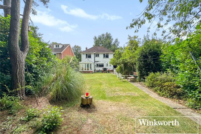 The Avenue, Ferndown BH22 3 bed detached house for sale